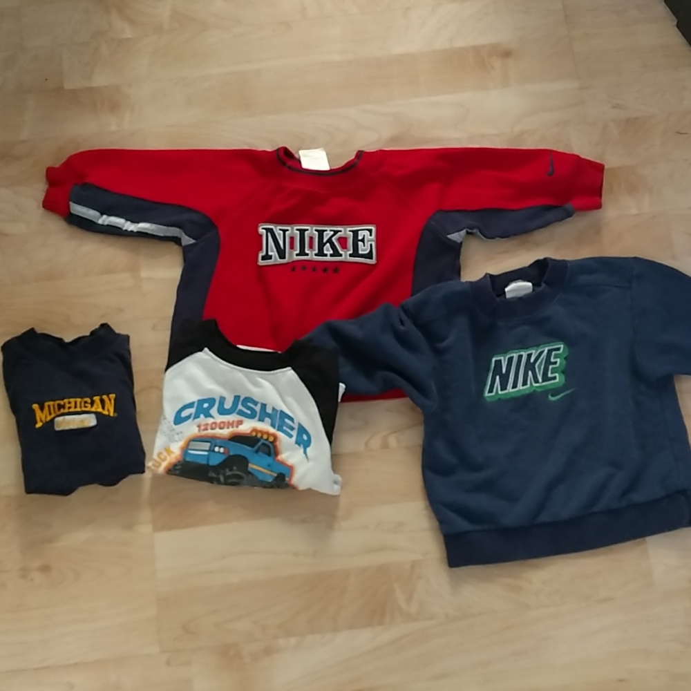 2T Nike Sweatshirts and t-shirts